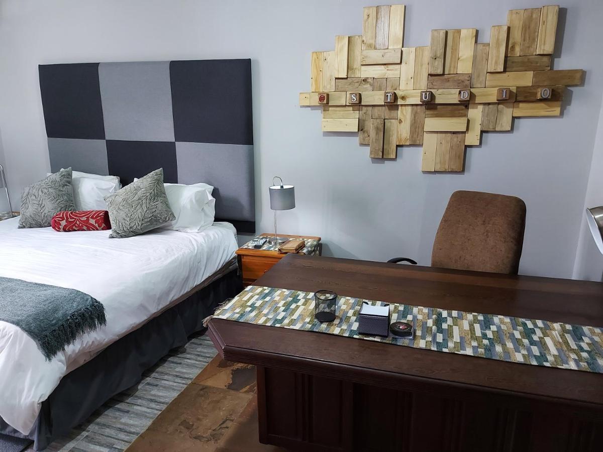 Le Chateau Guest House And Conference Centre Kempton Park Luaran gambar