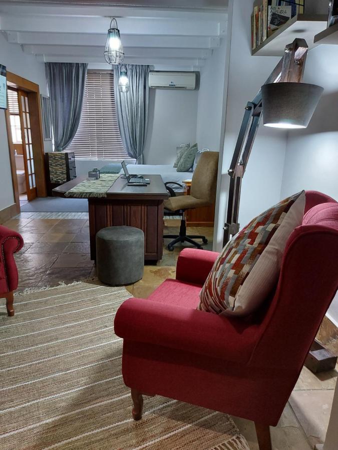 Le Chateau Guest House And Conference Centre Kempton Park Luaran gambar