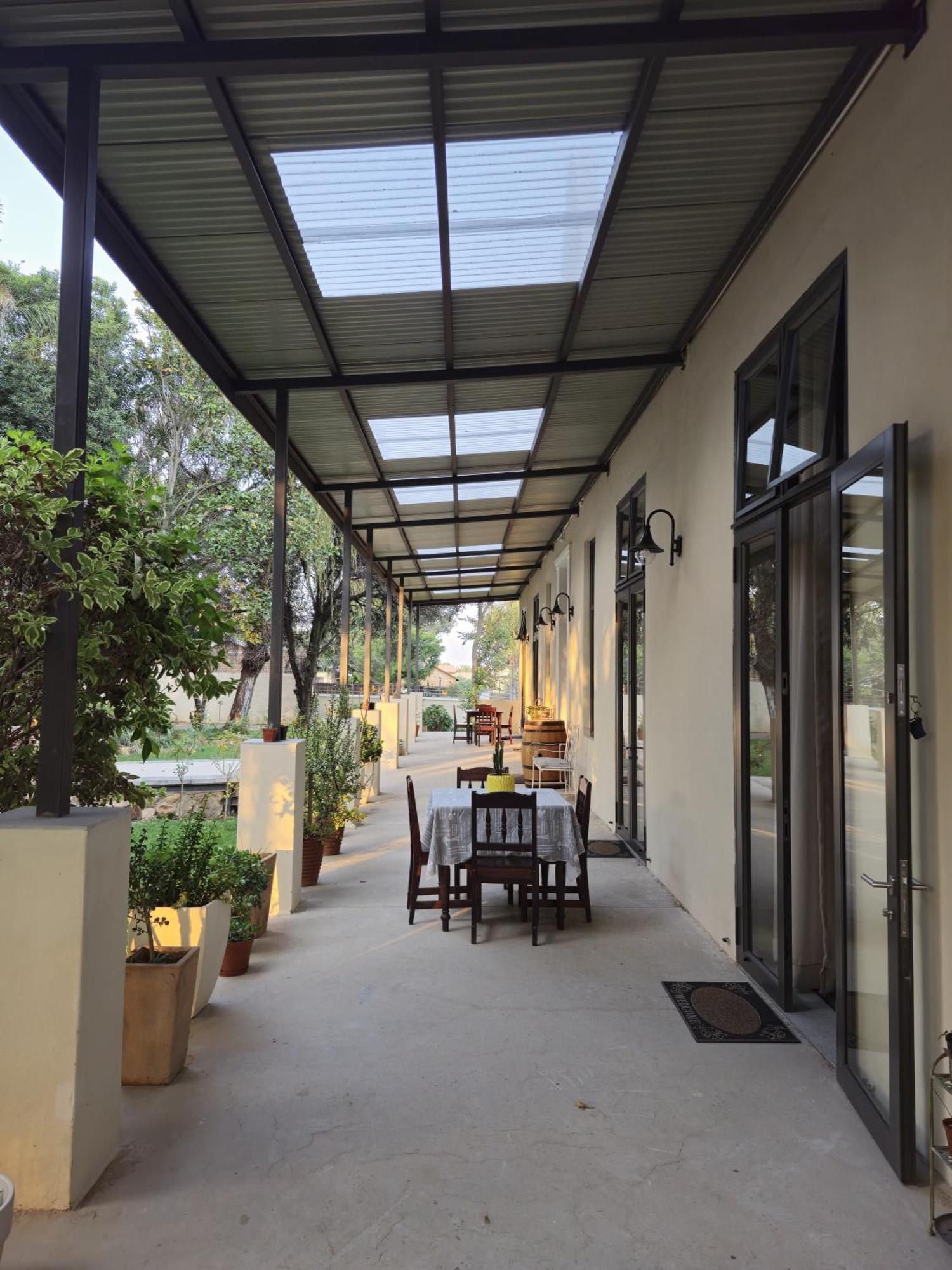 Le Chateau Guest House And Conference Centre Kempton Park Luaran gambar