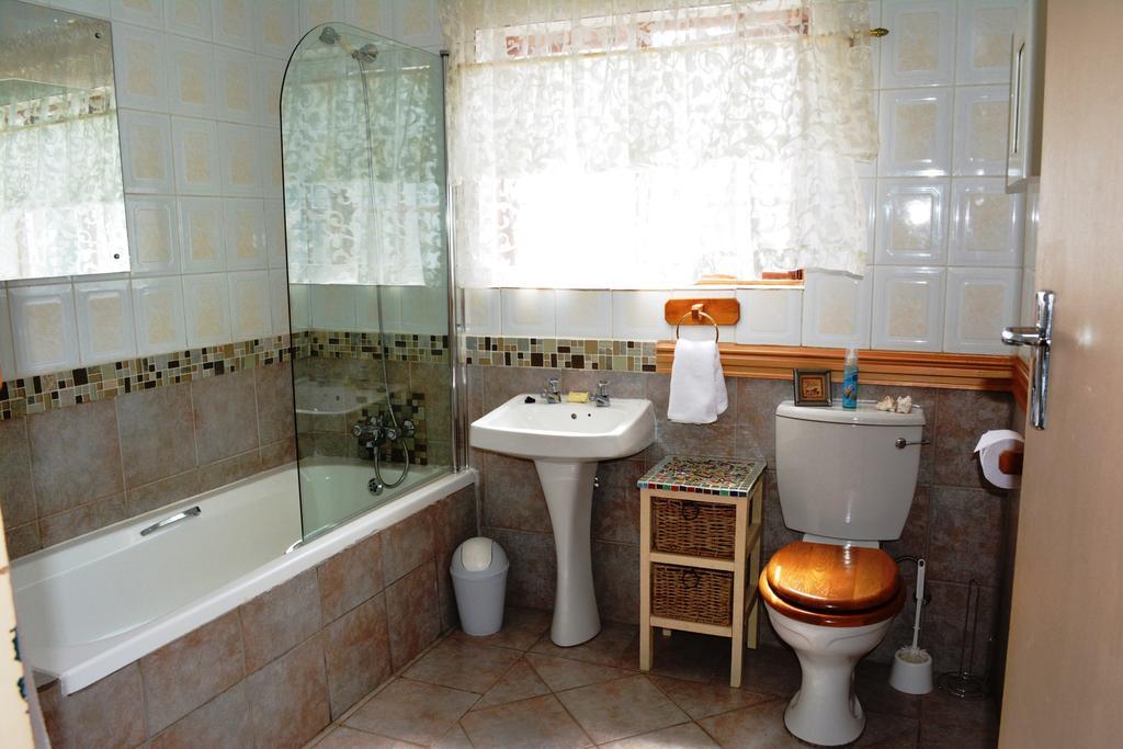Le Chateau Guest House And Conference Centre Kempton Park Luaran gambar
