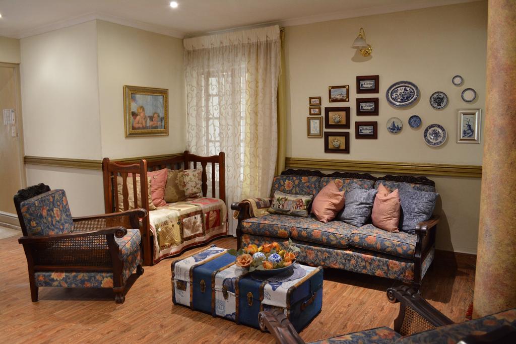 Le Chateau Guest House And Conference Centre Kempton Park Luaran gambar