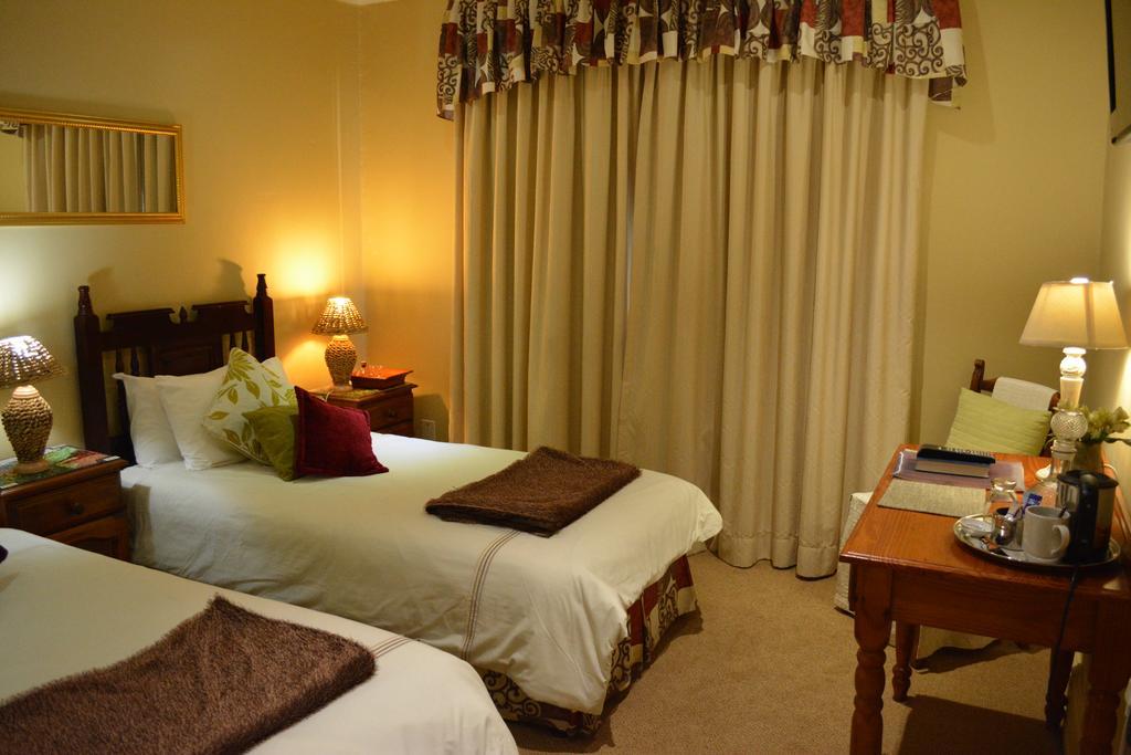 Le Chateau Guest House And Conference Centre Kempton Park Luaran gambar
